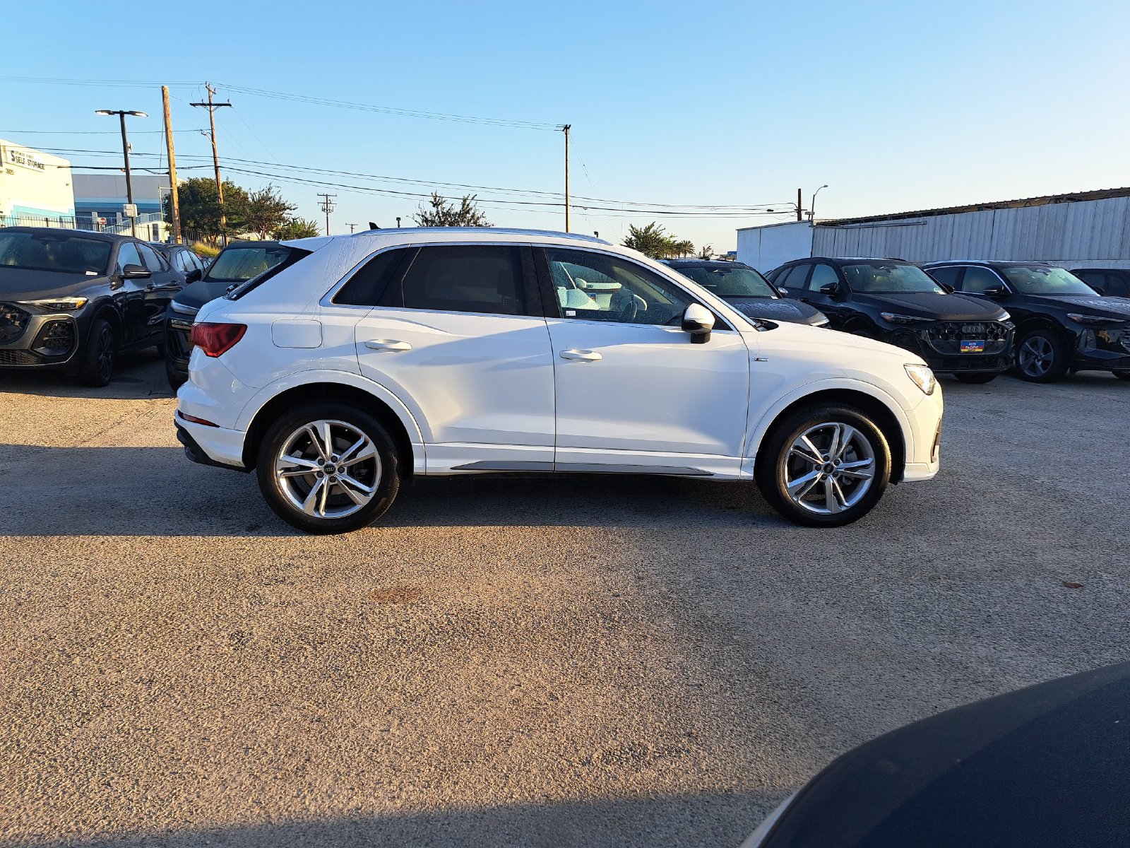 Used 2024 Audi Q3 2.0T Premium w/ Convenience Package AWD/4WD image 4