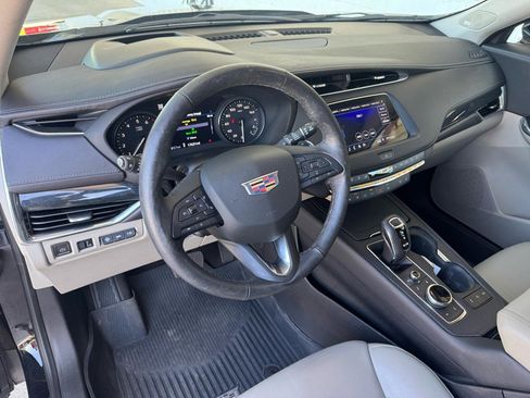 Used 2019 Cadillac XT4 Premium Luxury AWD/4WD image 12