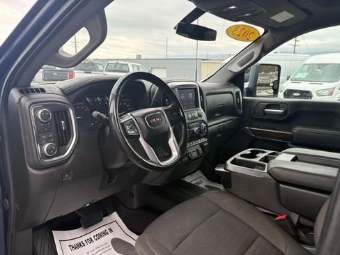 Used 2023 GMC Sierra 2500 SLE w/ SLE Value Package; image 3