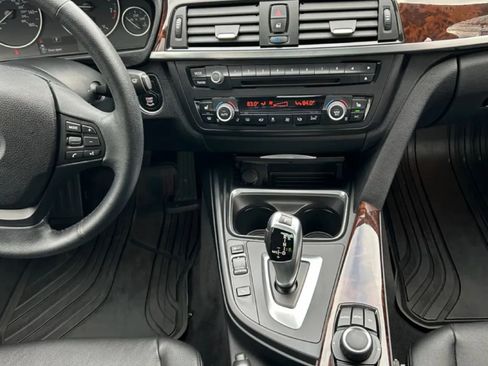 Used 2013 BMW 328i xDrive Sedan AWD/4WD image 21
