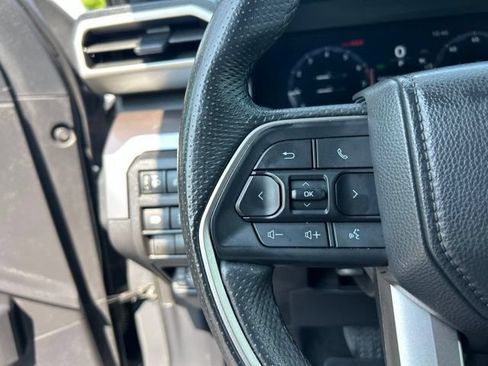 Used 2025 Toyota Tacoma TRD Off-Road AWD/4WD image 20