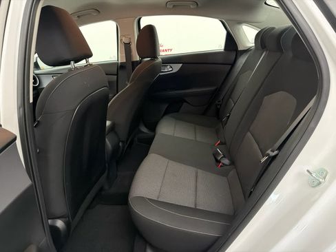 Used 2023 Kia Forte LXS w/ LXS Technology Package FWD image 16