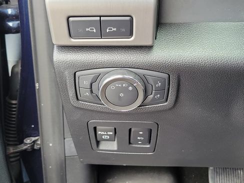 Used 2019 Ford F150 Platinum w/ Equipment Group 701A Luxury AWD/4WD image 24