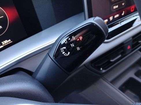 New 2026 Volkswagen Tiguan SE R-Line image 23