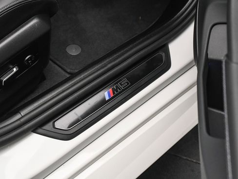 Used 2025 BMW M5 w/ Carbon Package image 47