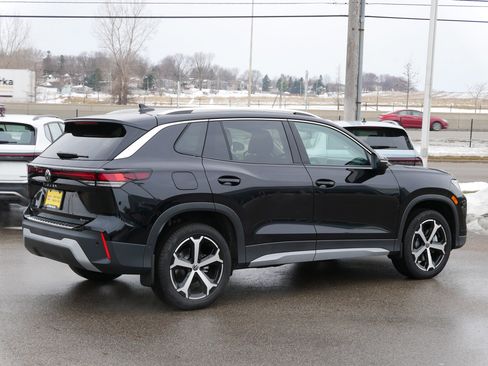 New 2026 Volkswagen Tiguan SE image 2