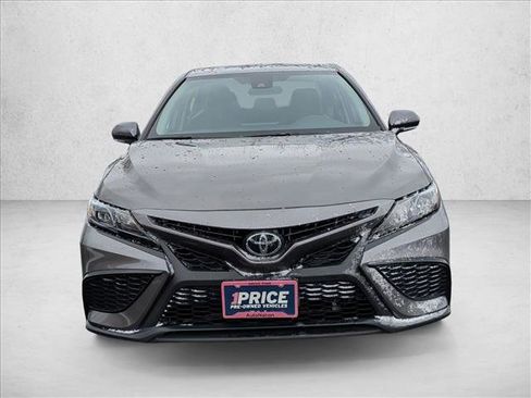 Used 2024 Toyota Camry SE image 2