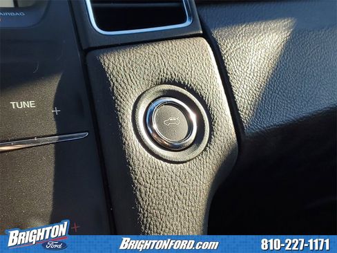 Used 2016 Ford Taurus Limited image 23
