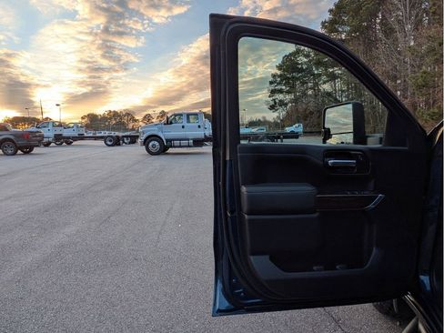 Used 2021 GMC Sierra 1500 Elevation image 12