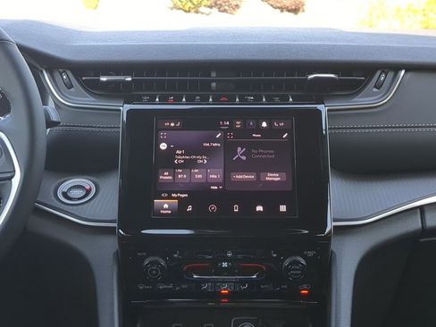 New 2025 Jeep Grand Cherokee L Laredo w/ Luxury Tech Group I image 16