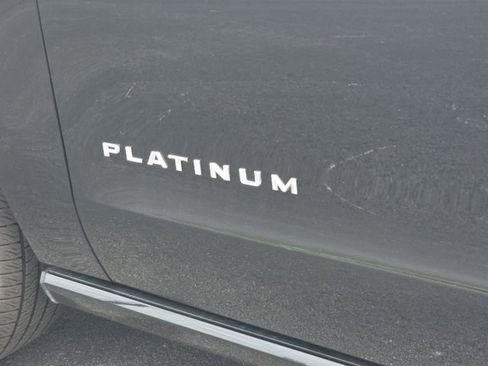 Used 2025 Ford Expedition Platinum AWD/4WD image 9