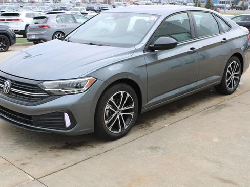 Certified 2024 Volkswagen Jetta Sport FWD image 3