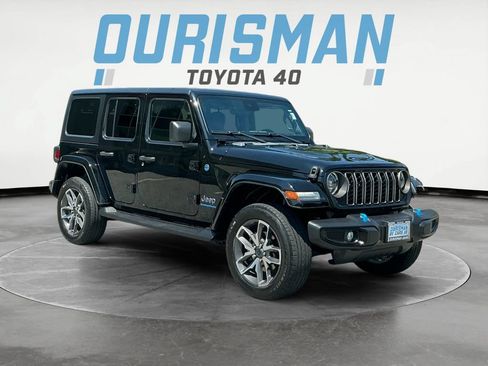 Used 2024 Jeep Wrangler Unlimited w/ Convenience Group AWD/4WD image 1