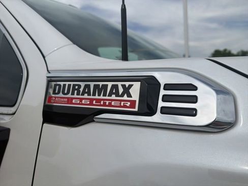 Used 2024 GMC Sierra 3500 SLT w/ SLT Convenience Package AWD/4WD image 6