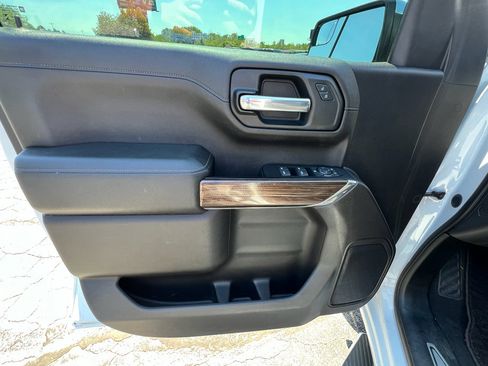 Used 2020 Chevrolet Silverado 1500 LT w/ Texas Edition image 23