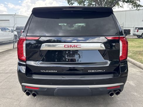 Used 2022 GMC Yukon Denali w/ Denali Premium Package AWD/4WD image 14