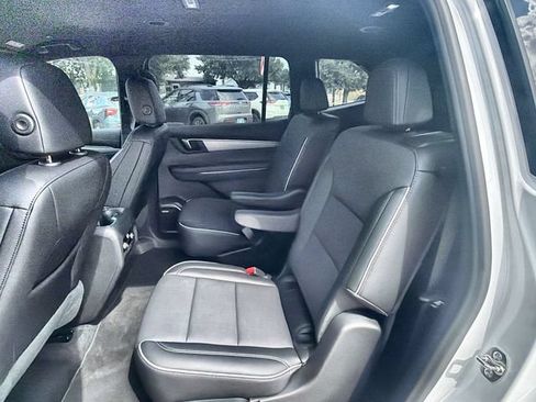 Certified 2026 Buick Enclave Preferred FWD image 24