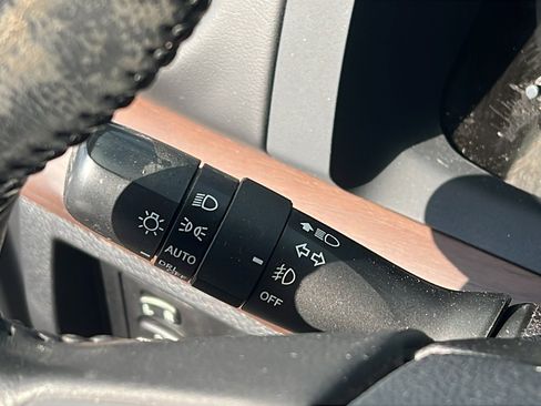 Used 2020 Toyota Tundra Limited image 11