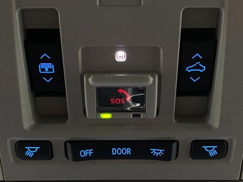 Used 2022 Toyota Highlander Platinum image 30