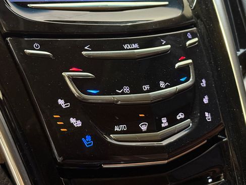 Used 2016 Cadillac Escalade ESV Luxury image 33