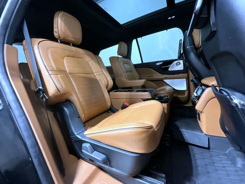 Certified 2023 Lincoln Aviator Black Label w/ Jet Package image 16