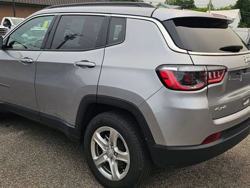 Used 2024 Jeep Compass Latitude AWD/4WD image 6