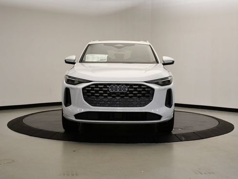 Used 2025 Audi Q5 Premium Plus w/ Premium Plus AWD/4WD image 8