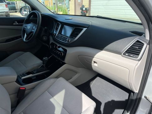 Used 2018 Hyundai Tucson SEL FWD image 16