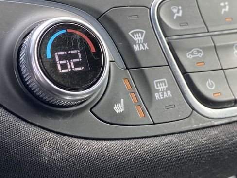 Used 2024 Chevrolet Malibu LT image 19