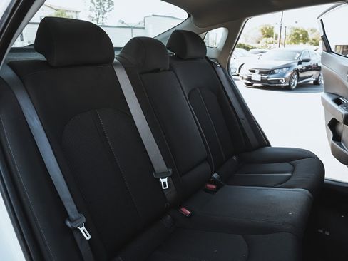 Used 2017 Kia Optima LX image 15