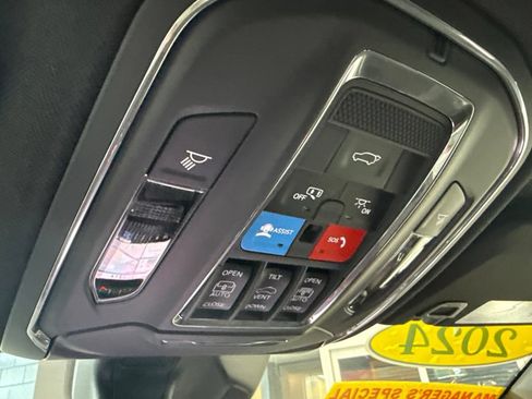 Used 2024 Jeep Grand Cherokee Limited 4xe w/ Luxury Tech Group II AWD/4WD image 22