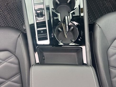 New 2026 Volkswagen Atlas SE image 29