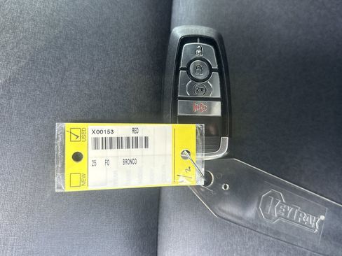 Used 2025 Ford Bronco Badlands AWD/4WD image 50