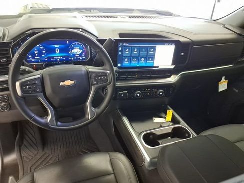 Used 2025 Chevrolet Silverado 2500 LTZ w/ LTZ Premium Package AWD/4WD image 16