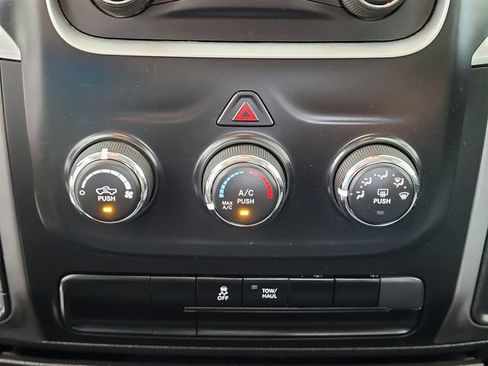 Used 2024 RAM 1500 Classic SLT AWD/4WD image 21
