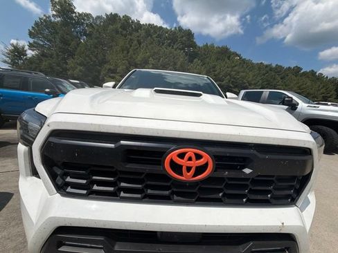 Used 2025 Toyota Tacoma TRD Sport AWD/4WD image 28