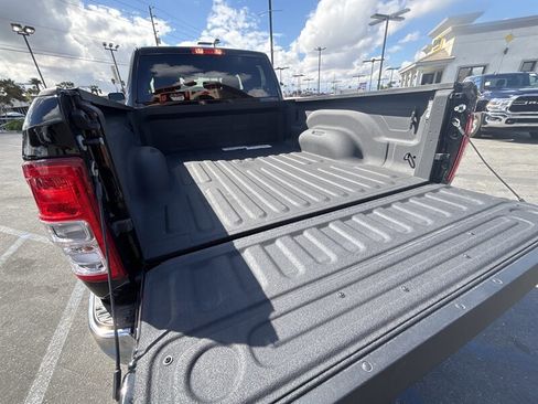 Used 2024 RAM 2500 Big Horn w/ Bed Utility Group image 18