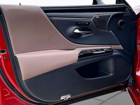 Used 2023 Lexus ES 350 Ultra Luxury w/ Accessory Package (Z2) FWD image 31