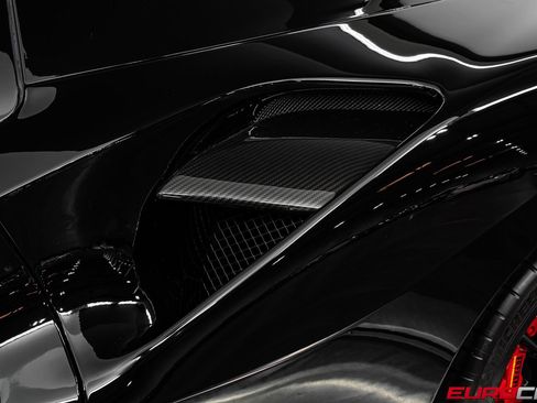 Used 2018 Ferrari 488 Spider RWD image 18