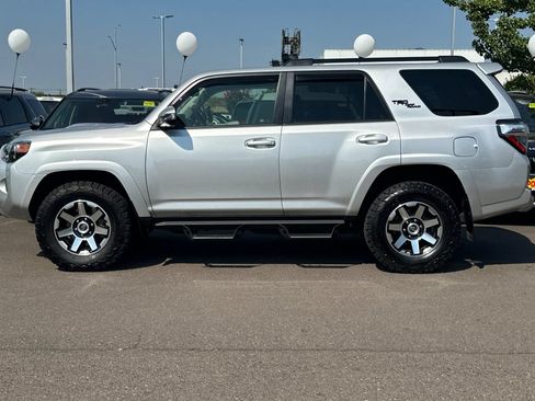 Used 2019 Toyota 4Runner TRD Off-Road Premium AWD/4WD image 7