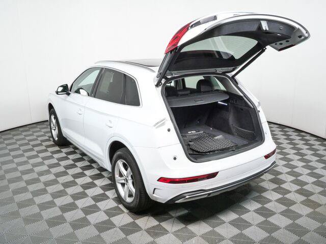 Used 2024 Audi Q5 2.0T Premium w/ Convenience Package AWD/4WD image 28
