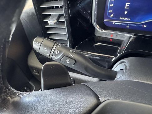 Used 2022 Chevrolet Silverado 1500 LTZ image 17