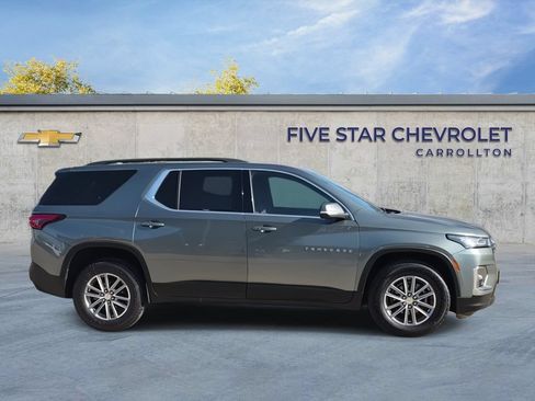 Used 2023 Chevrolet Traverse LT FWD image 9