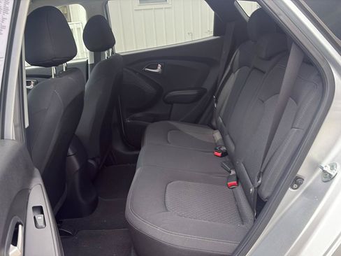 Used 2013 Hyundai Tucson GL FWD image 10