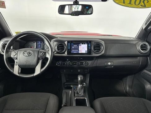 Used 2017 Toyota Tacoma 4x4 Double Cab image 15