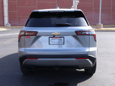 New 2026 Chevrolet Equinox LT w/ Convenience Package II FWD image 25