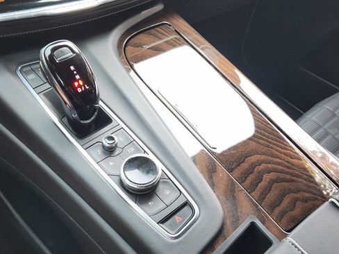 Used 2023 Cadillac Escalade Sport Platinum AWD/4WD image 43
