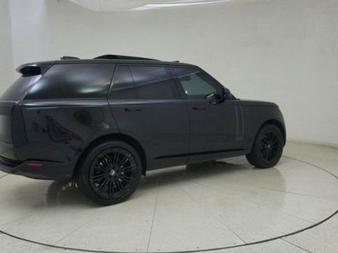 Used 2025 Land Rover Range Rover SE image 70