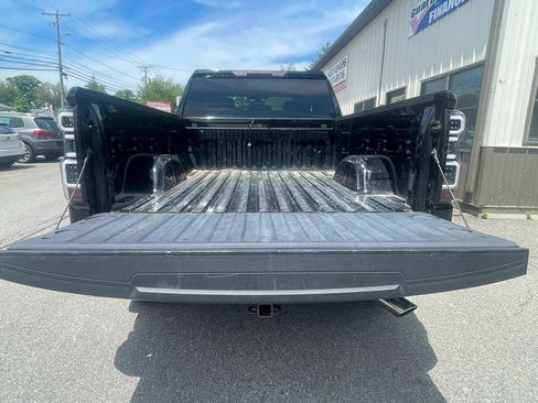 Used 2020 Chevrolet Silverado 1500 Custom Trail Boss w/ Custom Convenience Package AWD/4WD image 8