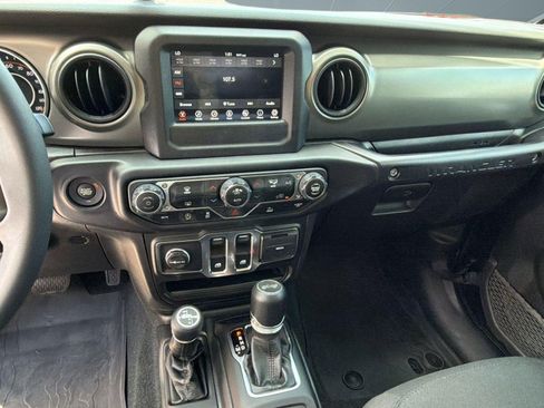 Used 2023 Jeep Wrangler Sport AWD/4WD image 22